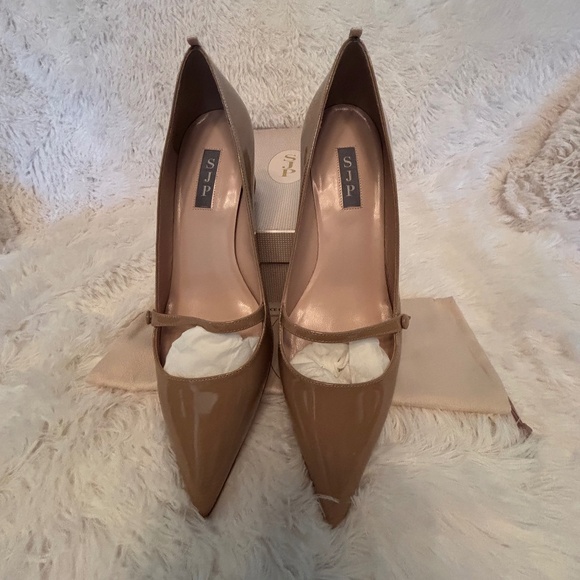 Your Shoe Closet Needs These! - Picture 4 of 9